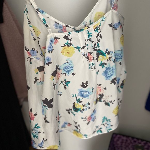Floral flowers Aritzia camisole by Talula - Picture 3 of 5